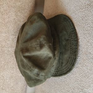 EUC Betmar New York mens hat green faux suede